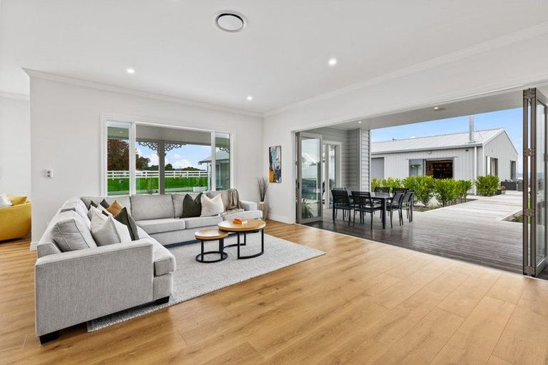 Photo of property in 21 Diamond Lane, Riverhead, 0793