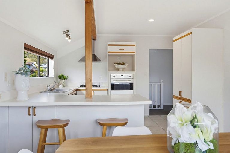 Photo of property in 2/42 Spyglass Lane, Whitby, Porirua, 5024