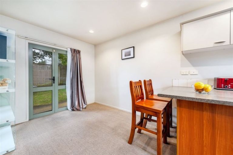 Photo of property in 9 Winery Way, Henderson, Auckland, 0612