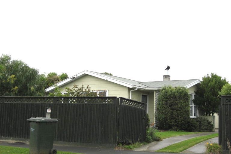 Photo of property in 15 Camden Street, Northcote, Christchurch, 8052