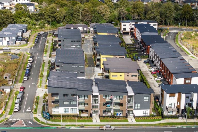 Photo of property in 2/1g Dishys Road, Flat Bush, Auckland, 2019