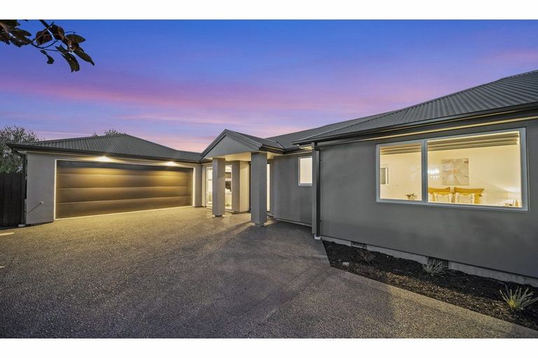 Photo of property in 154 Harewood Road, Papanui, Christchurch, 8053