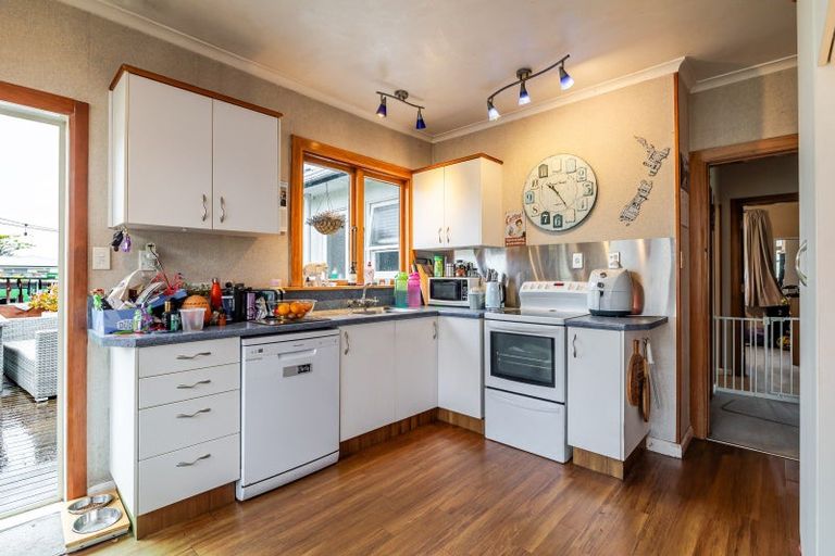 Photo of property in 20 Vernon Avenue, Takaro, Palmerston North, 4412