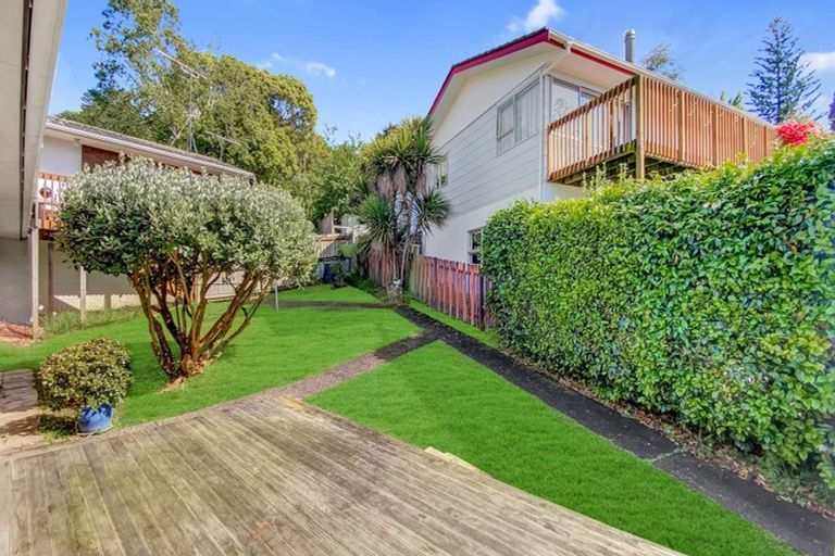 Photo of property in 1/12 Newstead Avenue, Browns Bay, Auckland, 0632