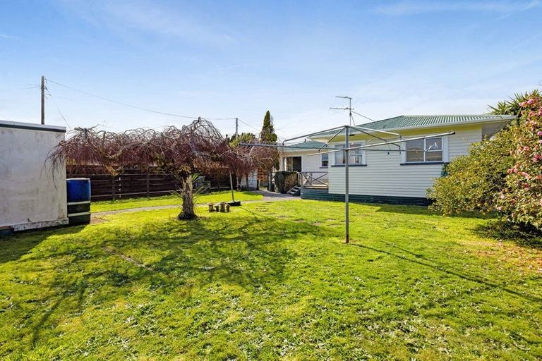 Photo of property in 21 Vogel Street, Hawera, 4610