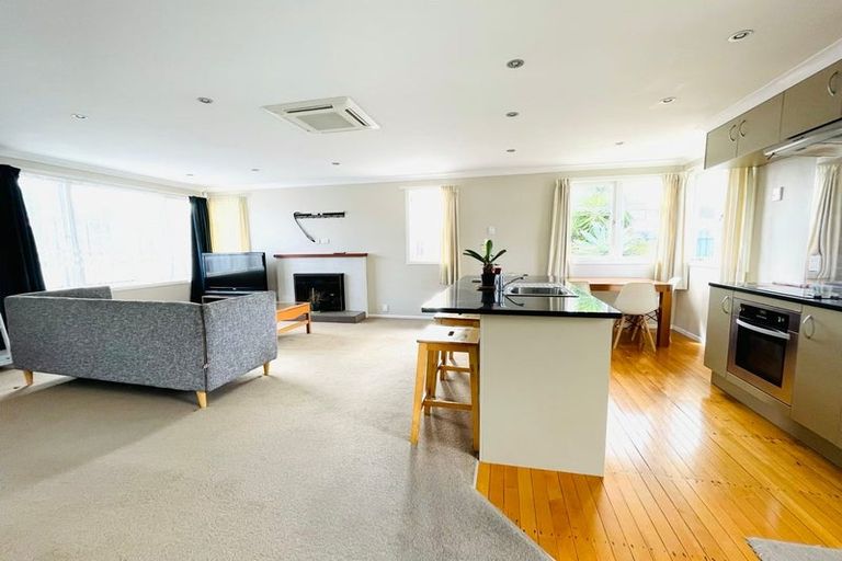 Photo of property in 44 Strid Road, Te Atatu South, Auckland, 0610