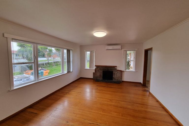 Photo of property in 1 Mountfort Street, Manurewa, Auckland, 2102