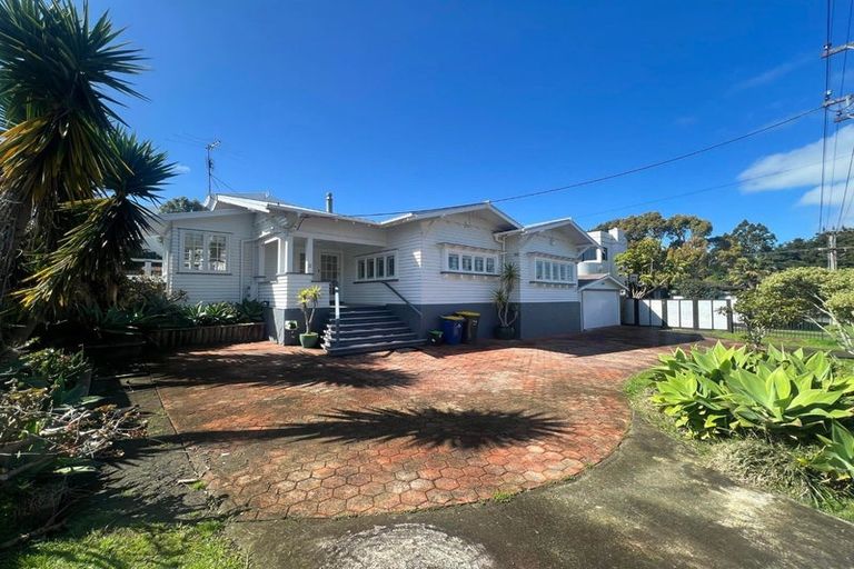 Photo of property in 2/40a Norwood Road, Bayswater, Auckland, 0622