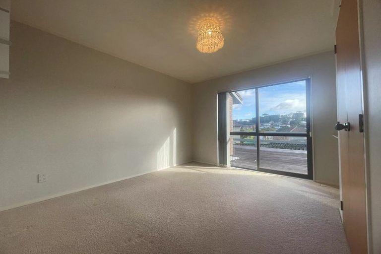 Photo of property in 4 Delisle Place, Windsor Park, Auckland, 0632