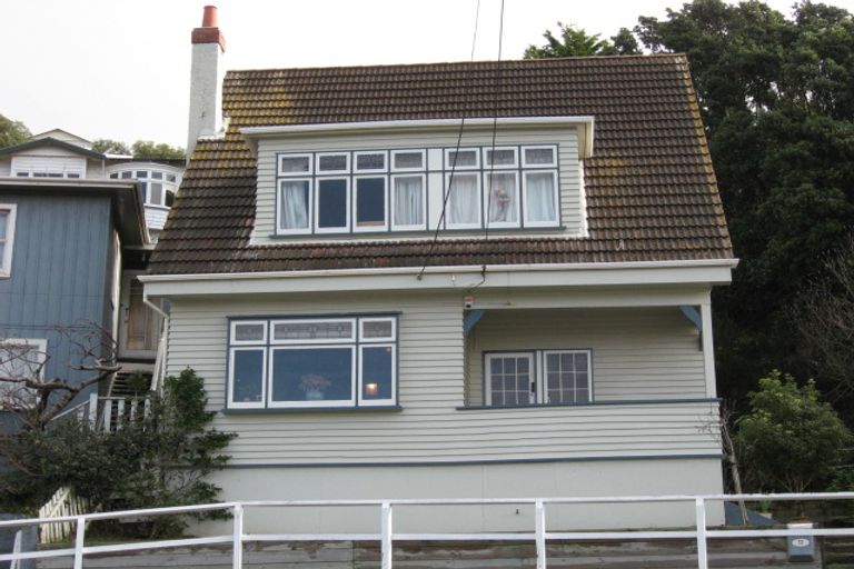 Photo of property in 32 Queens Drive, Kilbirnie, Wellington, 6022