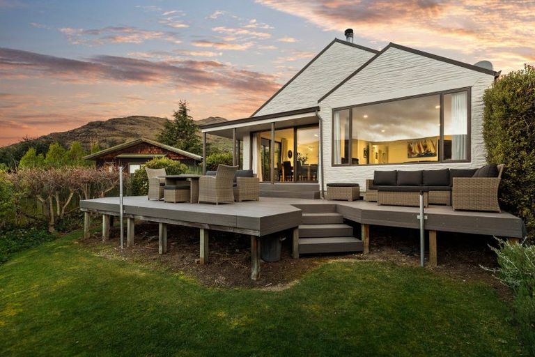 Photo of property in 379 Peninsula Road, Kelvin Heights, Queenstown, 9300