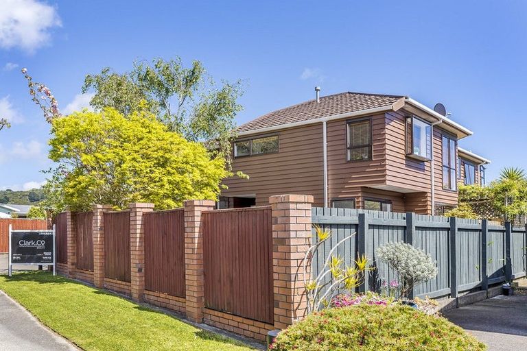 Photo of property in 2/42 Spyglass Lane, Whitby, Porirua, 5024