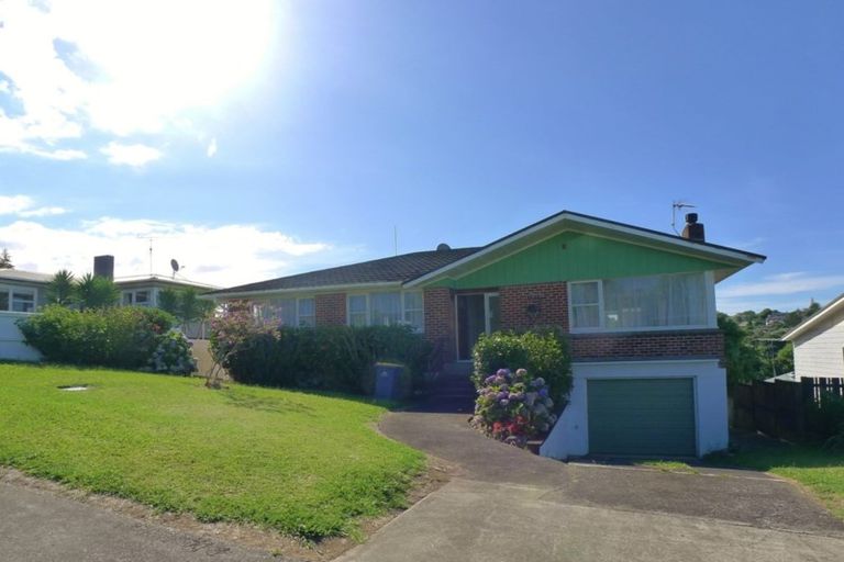 Photo of property in 58 Marlborough Avenue, Glenfield, Auckland, 0629