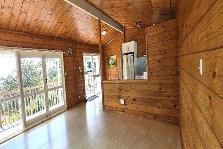 Photo of property in 181 Browns Bay Road, Browns Bay, Auckland, 0630