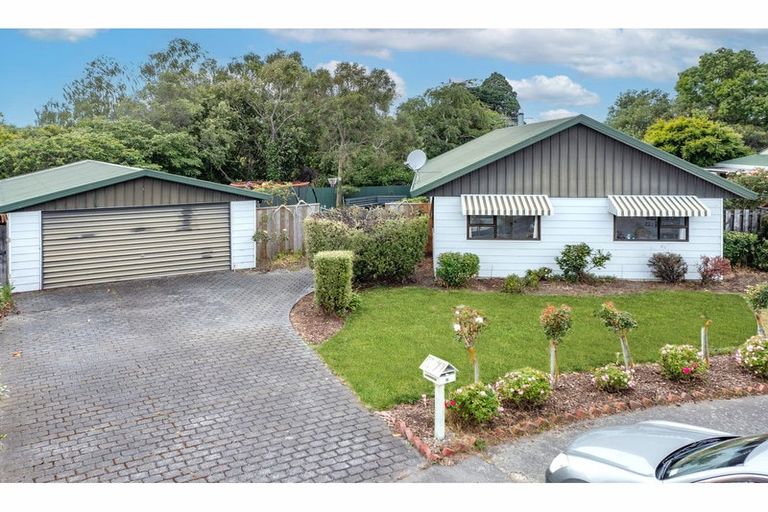 Photo of property in 11 Kowai Place, Amberley, 7410