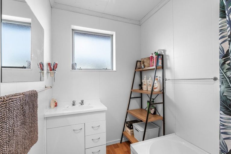 Photo of property in 24 Argyle Street, Kew, Invercargill, 9812