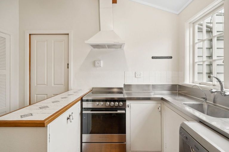 Photo of property in 1 Hathaway Avenue, Karori, Wellington, 6012