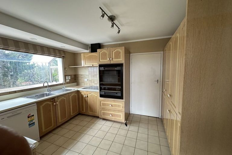 Photo of property in 557 East Coast Road, Browns Bay, Auckland, 0630