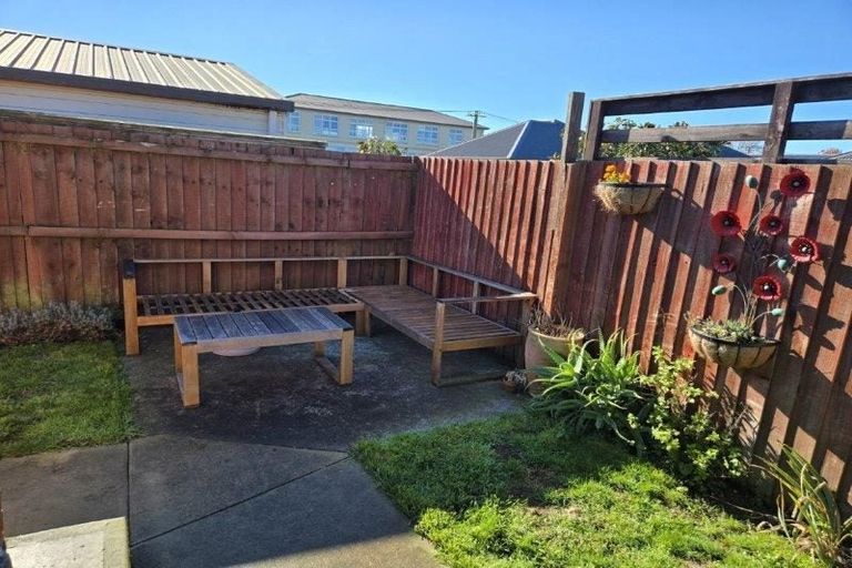 Photo of property in 1/17 Vagues Road, Northcote, Christchurch, 8052