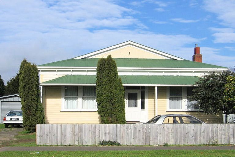 Photo of property in 34 Limbrick Street, Terrace End, Palmerston North, 4410