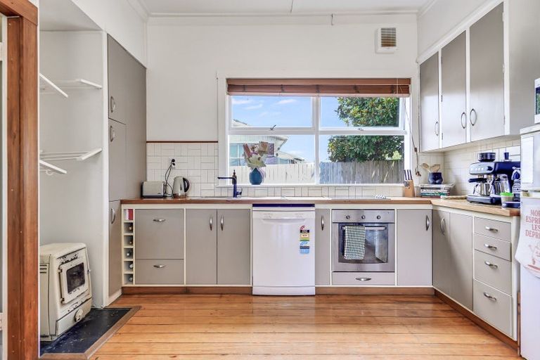 Photo of property in 75 Tuhikaramea Road, Dinsdale, Hamilton, 3204