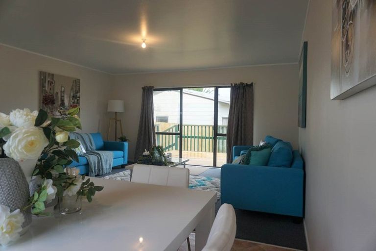 Photo of property in 2/46 Shifnal Drive, Randwick Park, Auckland, 2105