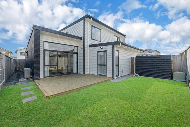 Photo of property in 17 Hoiho Road, Pukekohe, 2120
