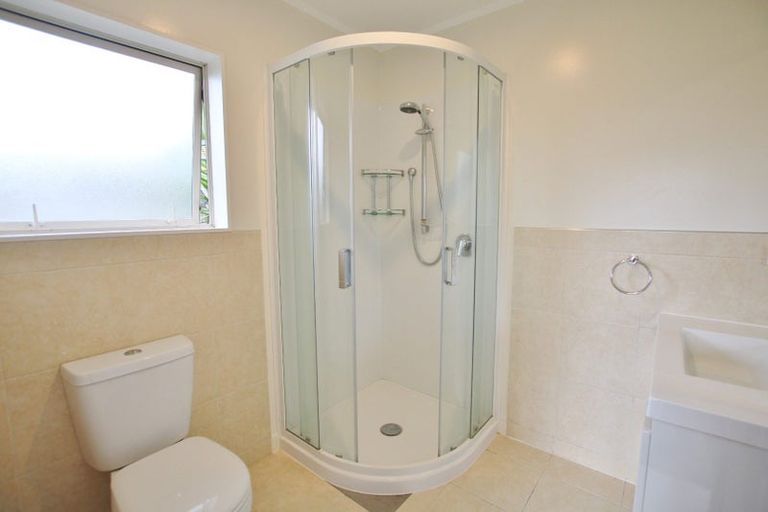 Photo of property in 9 Judd Place, Orewa, 0931