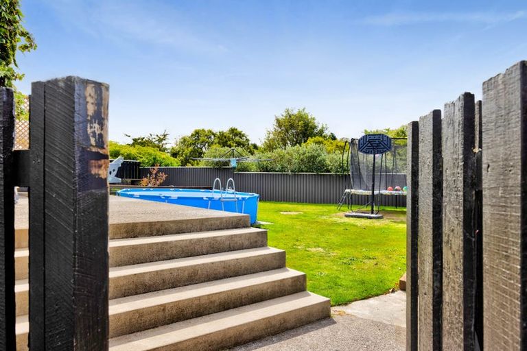 Photo of property in 18 Oberon Street, Stratford, 4332