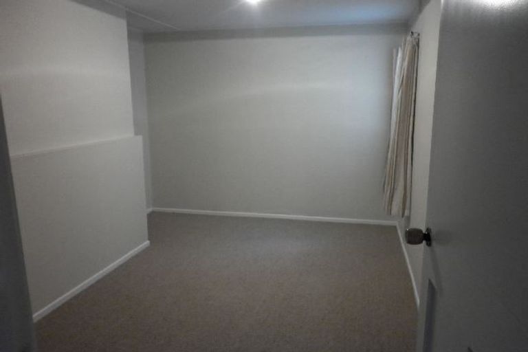 Photo of property in 29 Marine Parade, Bluff Hill, Napier, 4110