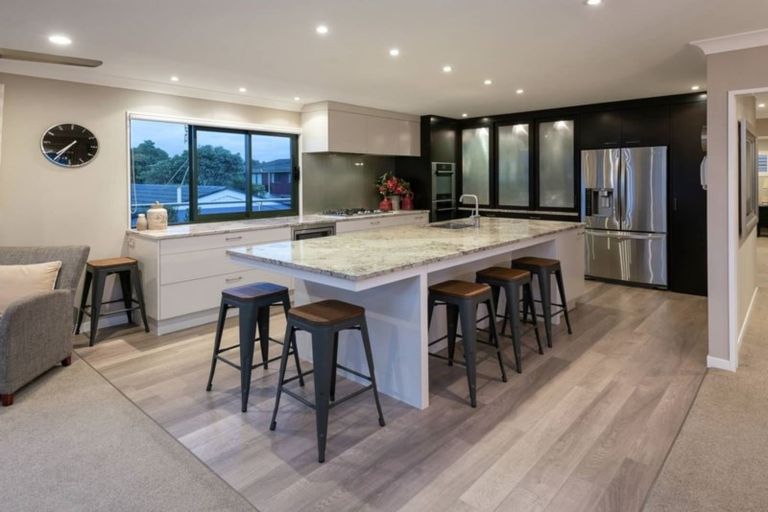 Photo of property in 14a The Parade, Bucklands Beach, Auckland, 2012