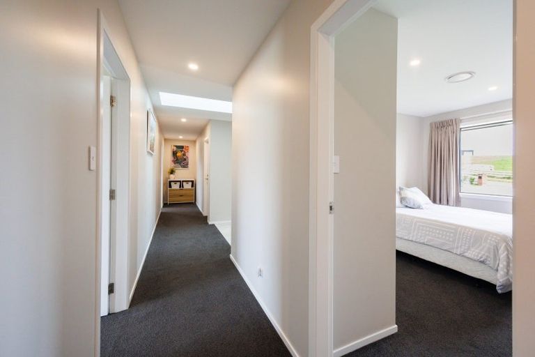 Photo of property in 180 Kingsdale Park Drive, Aokautere, Palmerston North, 4471