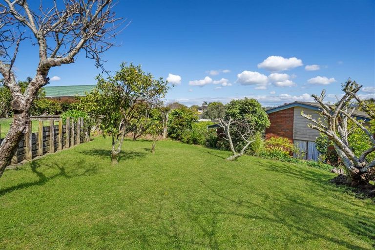 Photo of property in 23 Clovelly Road, Bucklands Beach, Auckland, 2012