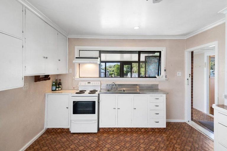 Photo of property in 76 Mackworth Street, Woolston, Christchurch, 8062