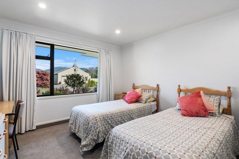 Photo of property in 15 Parkerfield Place, Motueka, 7120