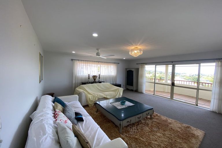 Photo of property in 5 Gretna Green, Browns Bay, Auckland, 0630