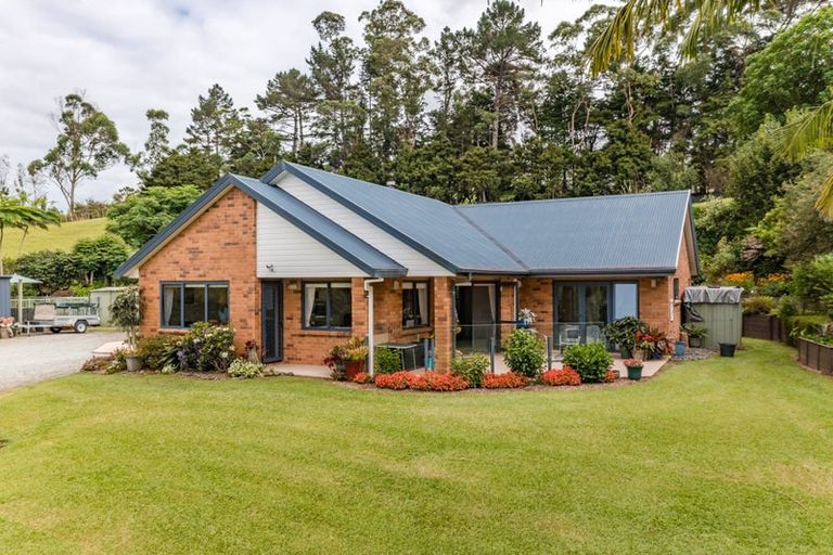 Photo of property in 94 Mccaughan Road, Kerikeri, 0294