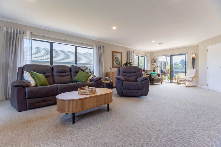 Photo of property in 23 Harry Shaw Way, Raumati South, Paraparaumu, 5032