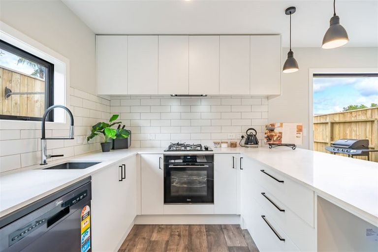 Photo of property in 42d Moeraki Road, Maoribank, Upper Hutt, 5018