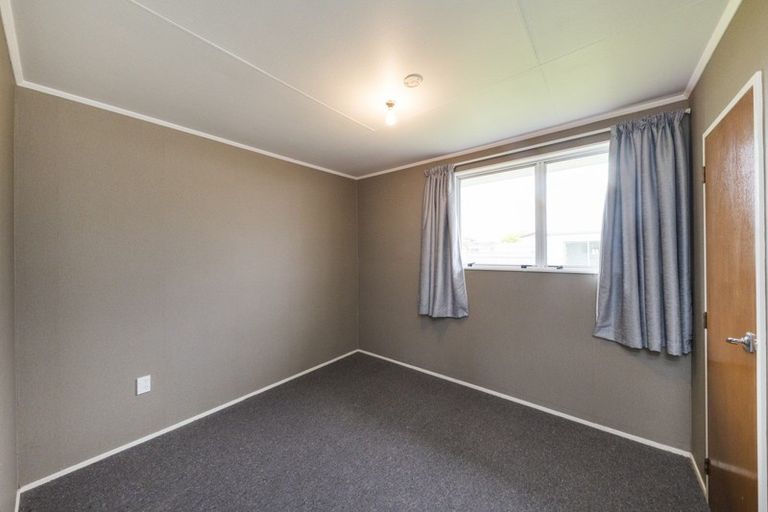 Photo of property in 111 Apollo Parade, Milson, Palmerston North, 4414