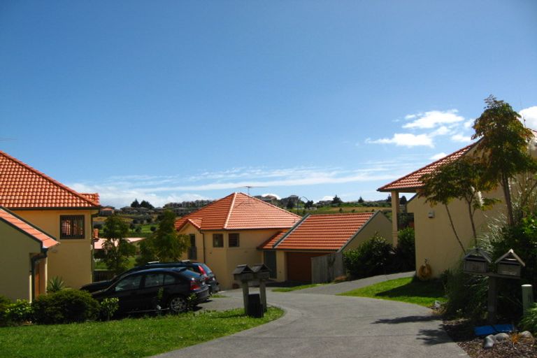 Photo of property in 12 Parkwood Crescent, Gulf Harbour, Whangaparaoa, 0930