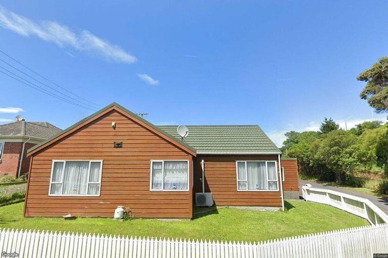 Photo of property in 1 Takatimu Way, Johnsonville, Wellington, 6037