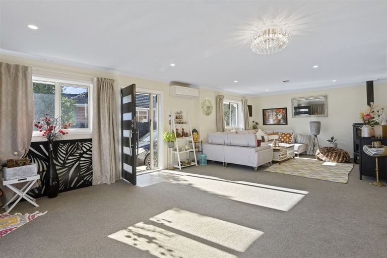 Photo of property in 11 Shaftesbury Street, Avonhead, Christchurch, 8042