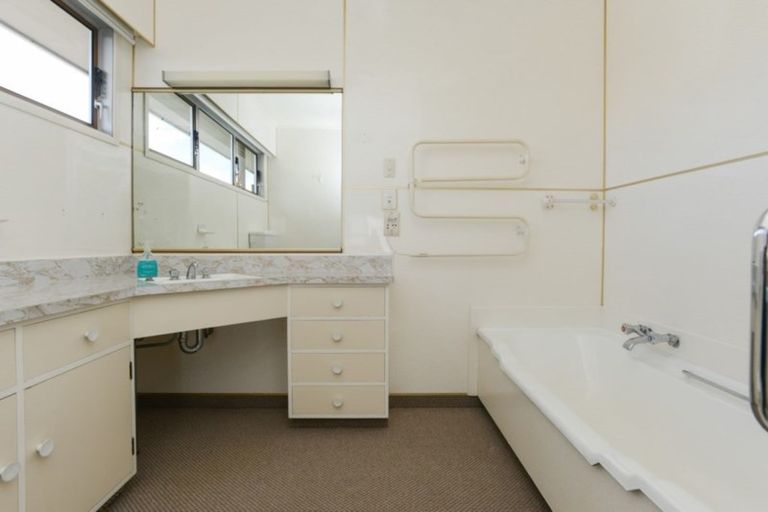 Photo of property in 6 The Esplanade, Westshore, Napier, 4110