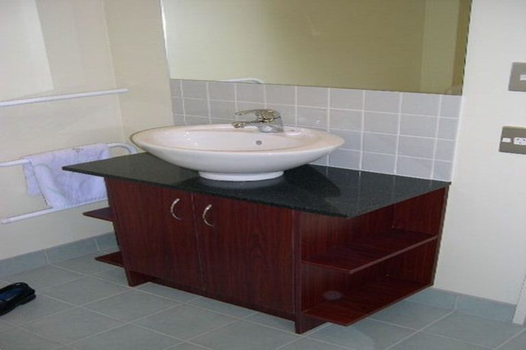 Photo of property in 1a/17 Crown Lynn Place, New Lynn, Auckland, 0600