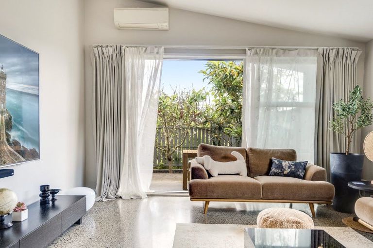 Photo of property in 18 Saint Pauls Drive, Brookfield, Tauranga, 3110