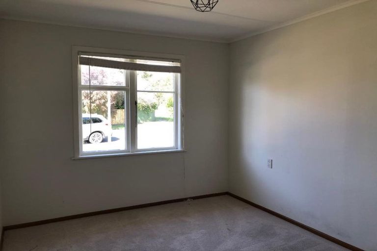 Photo of property in 1 Oriana Place, Highbury, Palmerston North, 4412