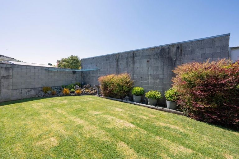Photo of property in 25 Browning Crescent, Owhata, Rotorua, 3010