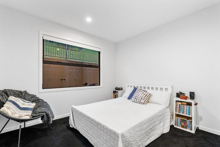 Photo of property in 42 Oceana Drive, Welcome Bay, Tauranga, 3175