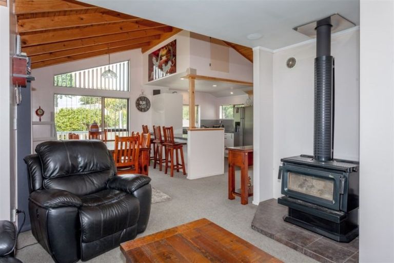 Photo of property in 22 Woodstock Avenue, Karangahake, Paeroa, 3674